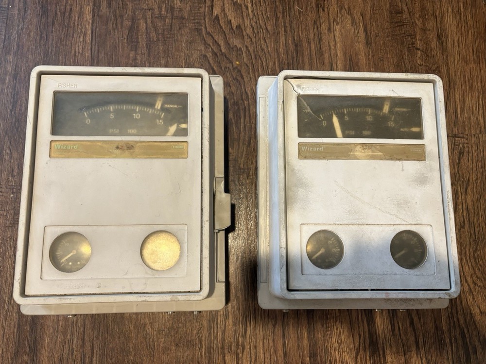 FISHER Wizard  4195A Gauge Pressure Indicating Controller Lot Of 2 One Price