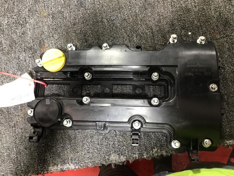 CRUZE     2012 Valve Cover 610044
