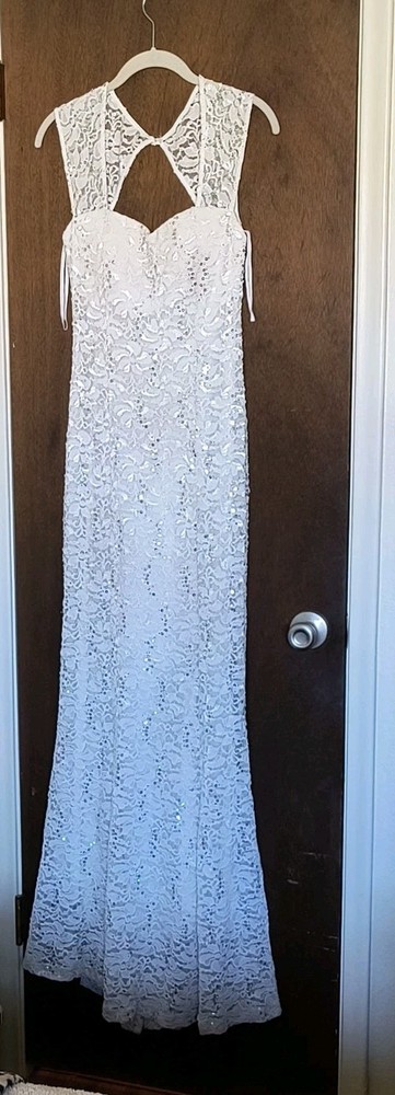La Scala USA Formal Gown Med White Sequins Stretch Lace Knit Lining Bridal