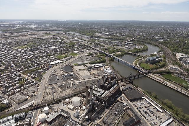 Photo:Philadelphia PA 2019 Aerial View Schuylkill River Industrial Area