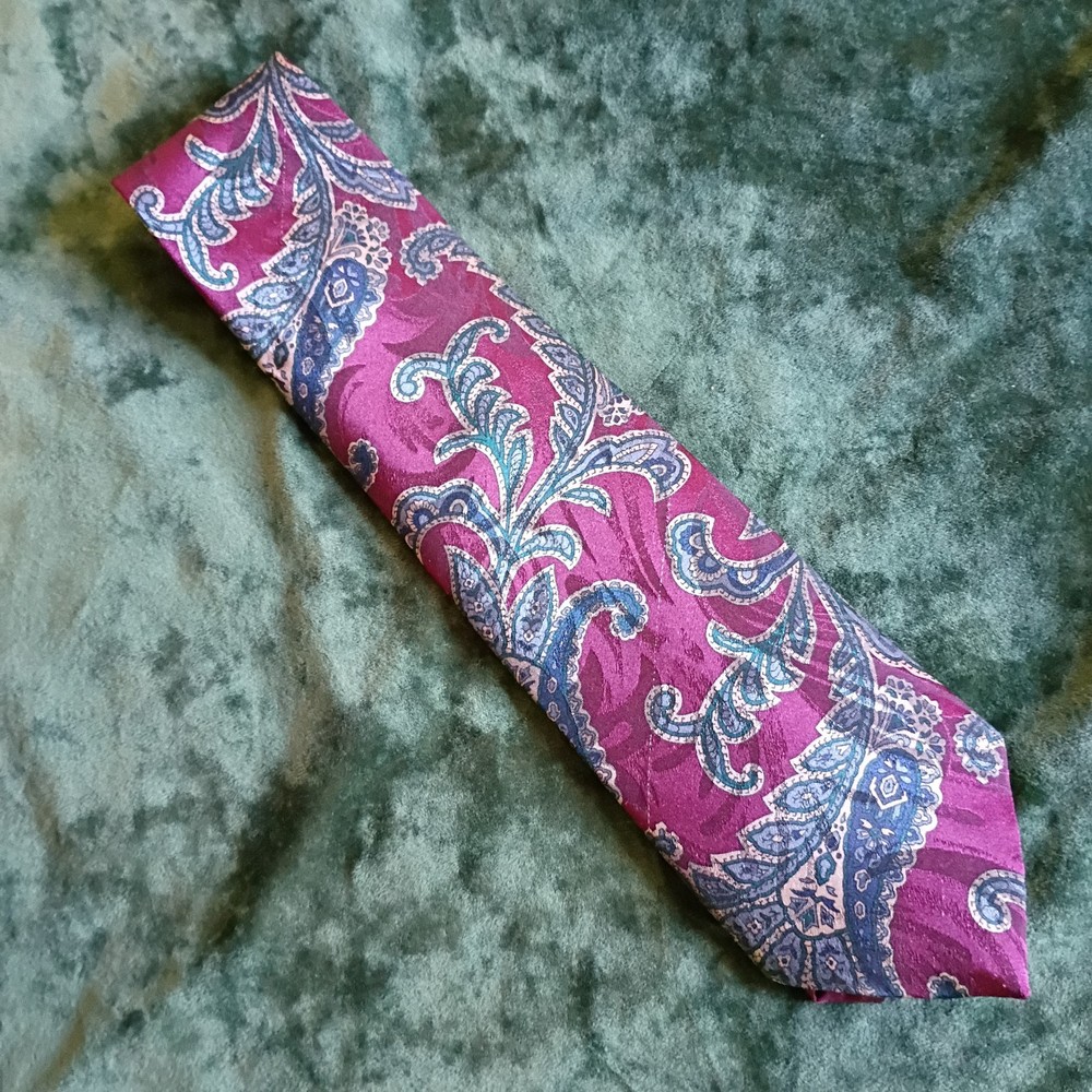 Wembley  Mens Burgundy Paisley Tie Classic (308