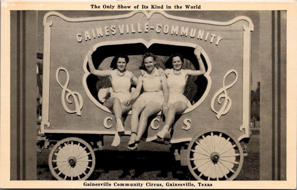 Gainesville Community Circus TX RPPC 3 Women Wagon 1940s Postcard