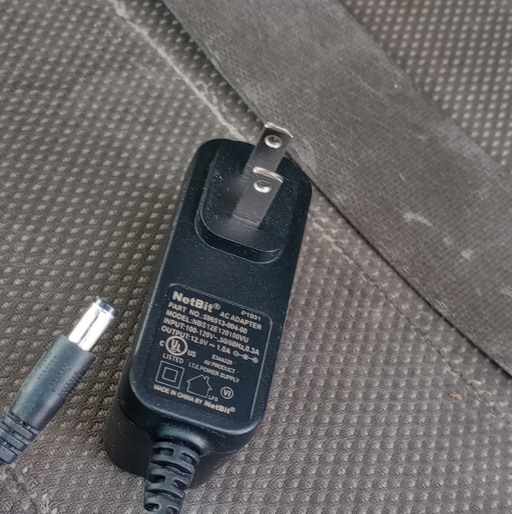 NetBit EPS-2 HONOTO Black AC/DC Adapter 2-Contact AC Male US to Barrel 12V/5V