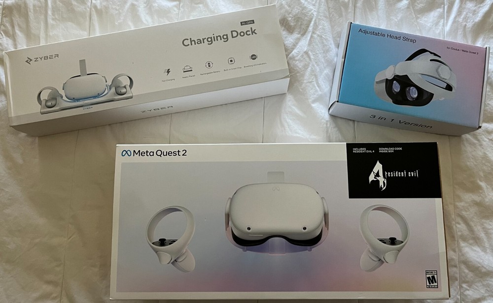 Meta Quest 2 128GB VR Headset Plus Charging Dock/Head Strap! USED! GREAT SHAPE!