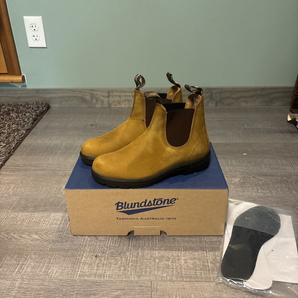 Brand New Blundstone 561 Unisex Boots in Crazy Horse Size 6 UK 7 US 9 W