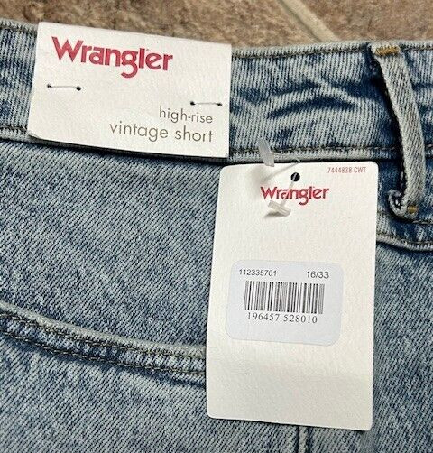 NWT Wrangler High Rise Vtg Denim Jean Shorts Women’s Size 16/33 Distress Cut Off