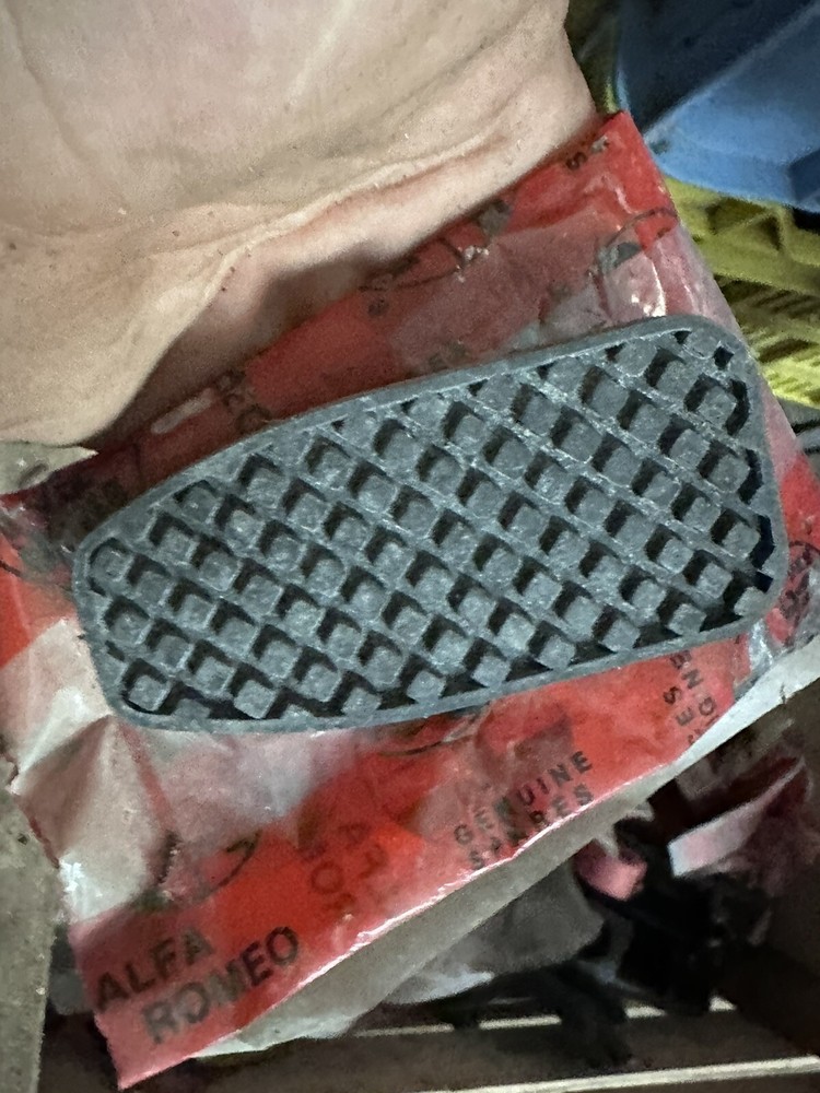 60501331 brake or clutch pedal cover Alfa Romeo Alfasud Alfa 33 original