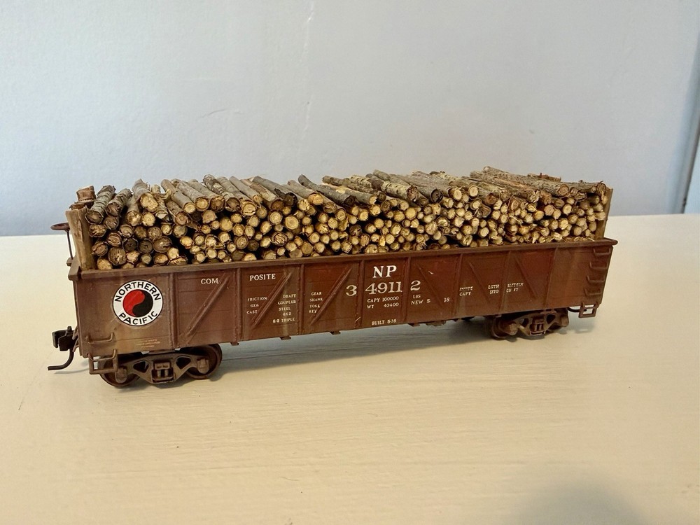 Ho Northern Pacific 40’ Gondola With Pulp Load