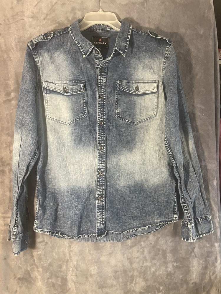 Airwalk Denim Button Down Shirt Men’s Large Faded Wash Long Sleeve