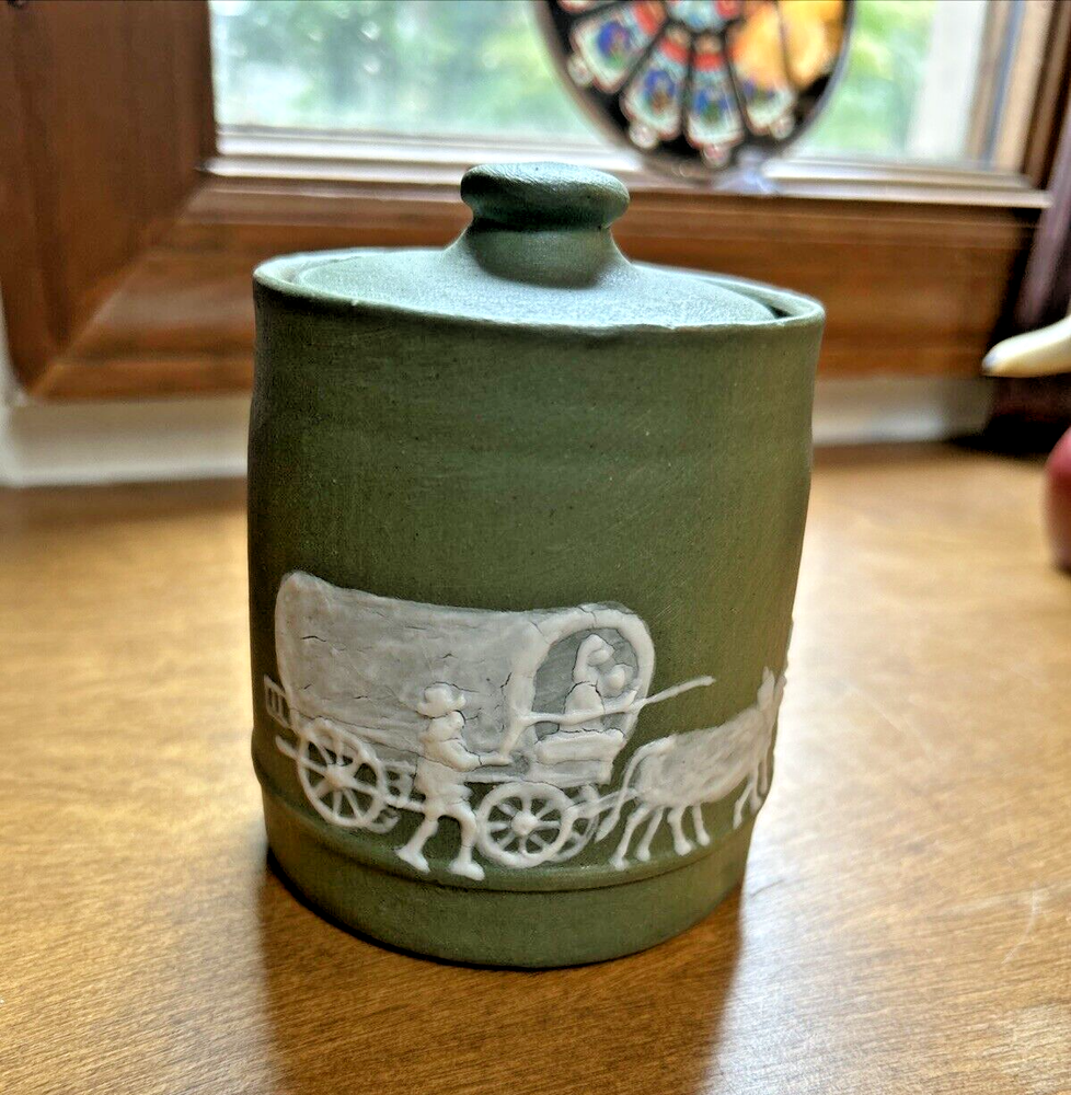 Pisgah Forest American Cameo Sugar Bowl Stephen 1959 Green pink inside