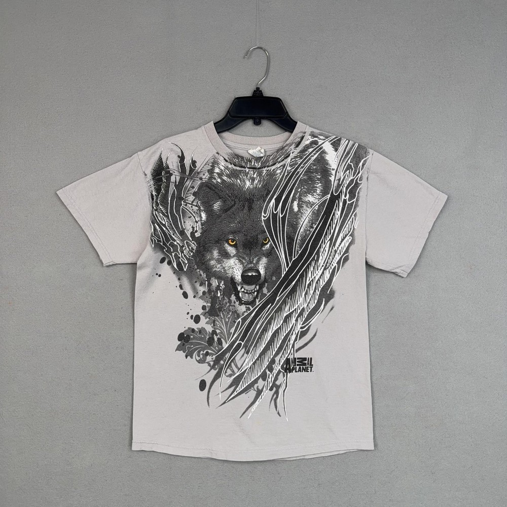 Delta Shirt Mens Medium Gray Wolf Animal Planet Graphic Tee 90s Y2K Grunge