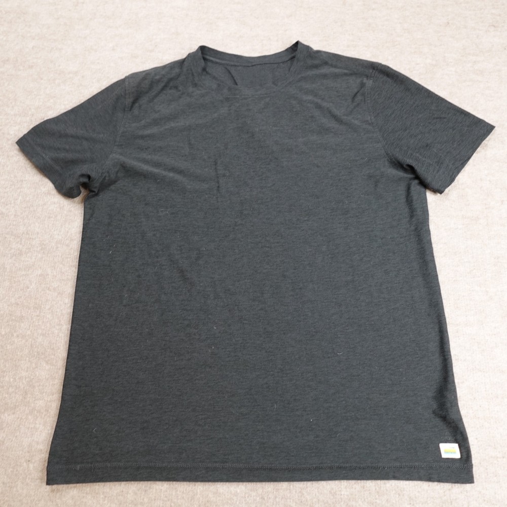 Vuori Mens Shirt Medium Gray Heather Strato Tech Tee
