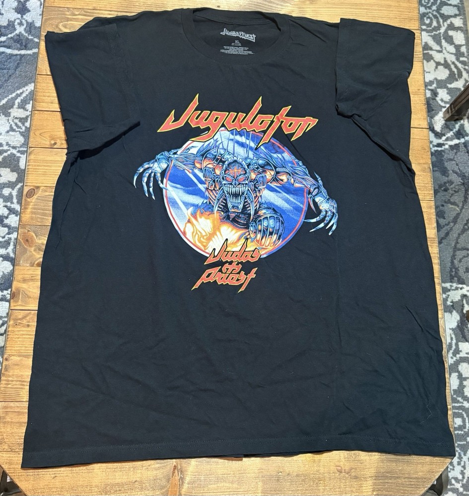 Men’s XL Judas Priest band tee. Used in good condition.
