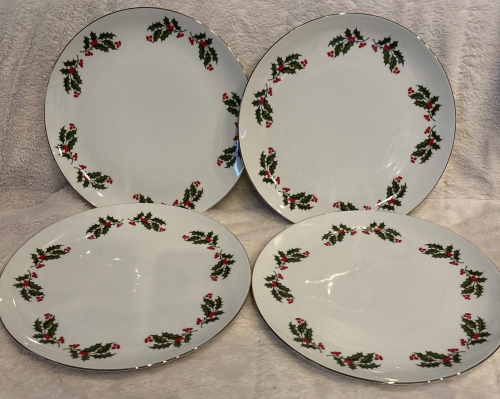 Kashima Christmas Holly White W/Gold Trim Japan Porcelain Dinner Plates Set Of 4