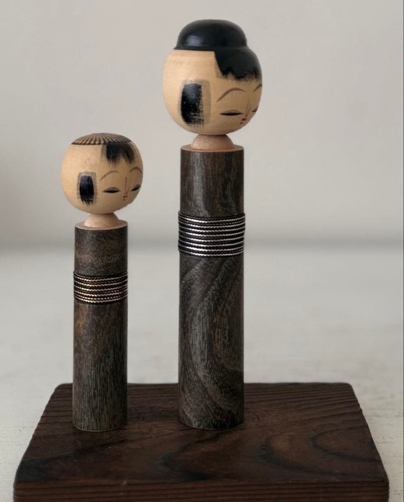 Vintage Modern Kokeshi Doll Set 10.5/14.5cm wood grain, decorative pair