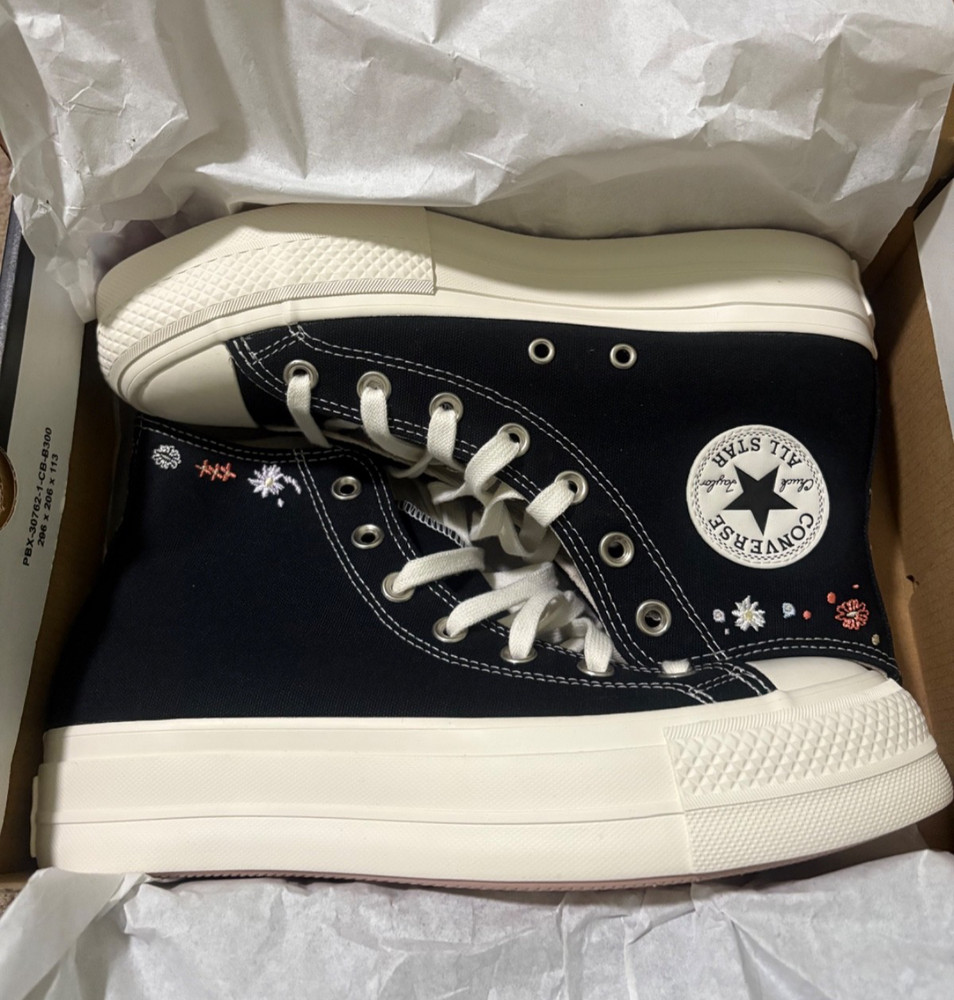 Black Embroidered Flower Converse High Top Chuck Size 8 Women Shoes Sneaker run