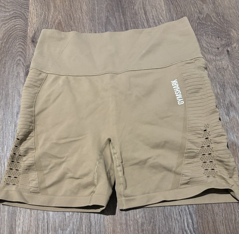 Gymshark Women's High-Waisted Sweat-Wicking Vital Shorts Size Large Beige