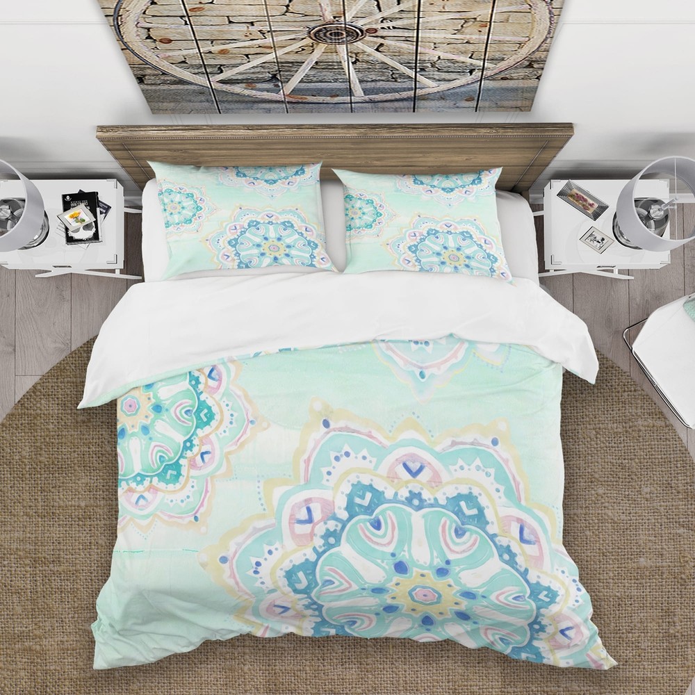 Designart 'Watercolor mandalas IV' Cottage Bedding Set -