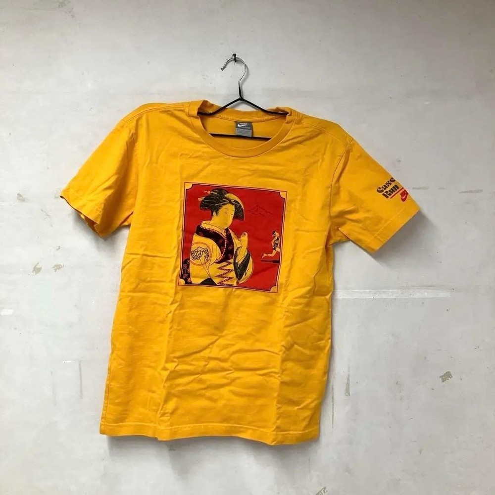 Nike Cascade Run Off Geisha Ukiyo-e Vintage T-Shirt Yellow Size M