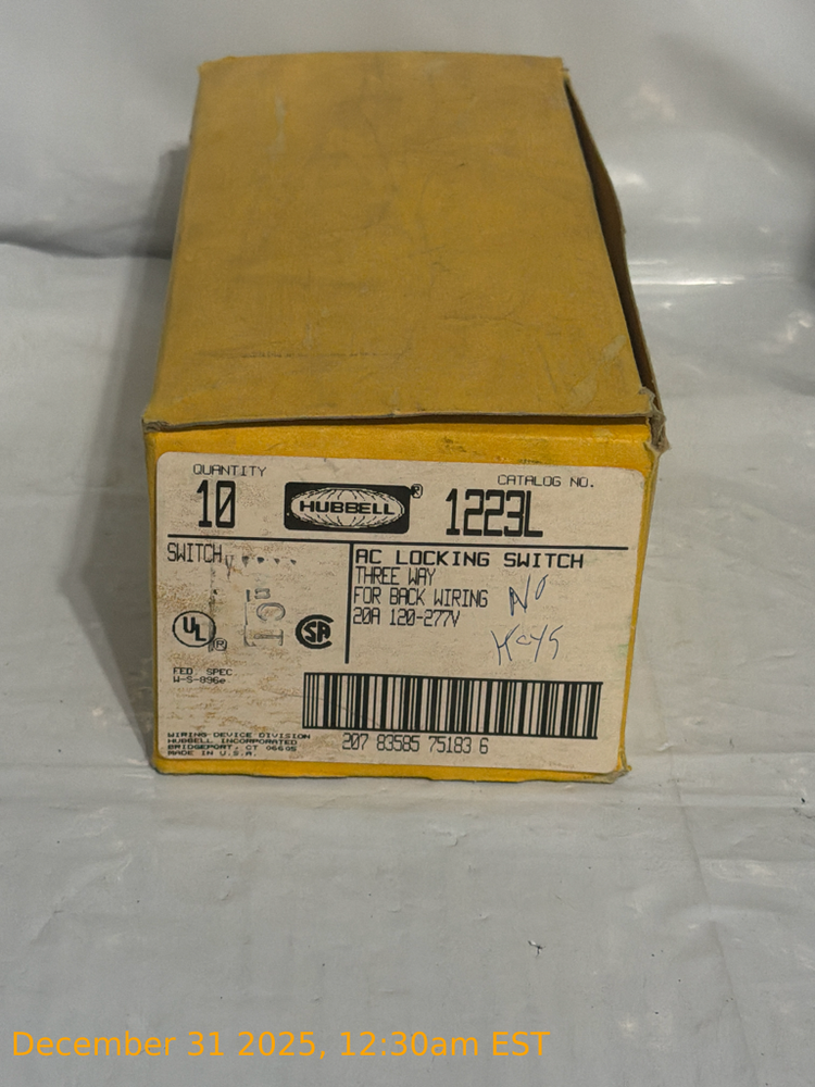 NEW Lot of 10 Hubbell 3 Way Toggle Ivory 20 Amp 120/277V HBL1223L Switch