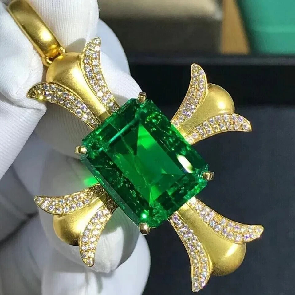 Lab Created 3.50Ct Emerald religious Unisex Cross Pendant 925 Sterling Silver