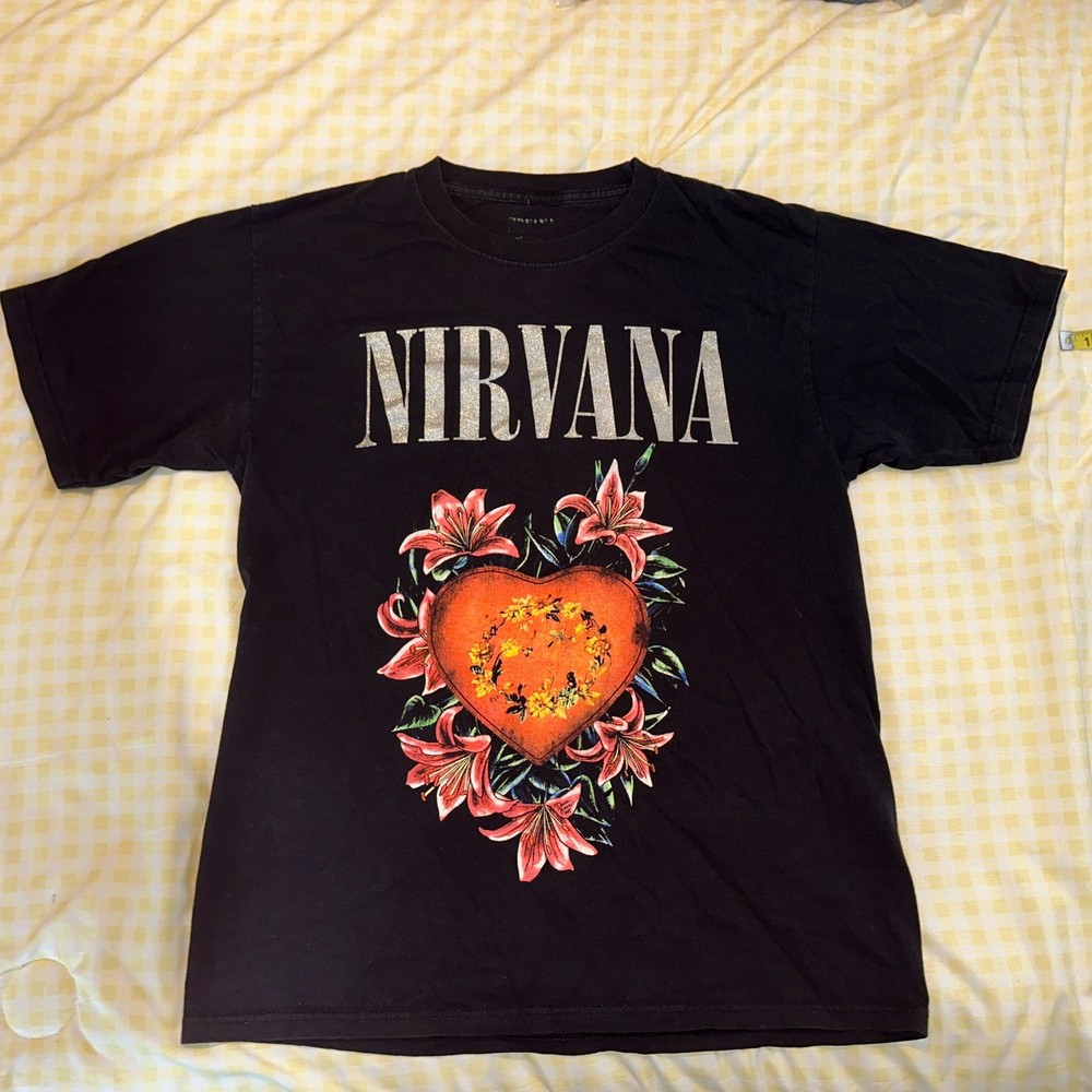 Nirvana T Shirt Unisex Size S/M Black Heart Shaped Box Band Tee Glitter #811