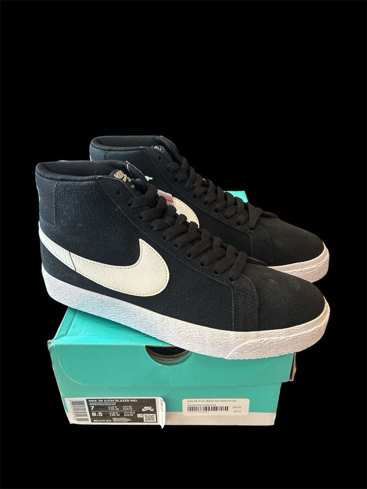 M125) Nike SB Zoom Blazer 77 Mid Black/White Suede 864349-002 Men’s Size 7
