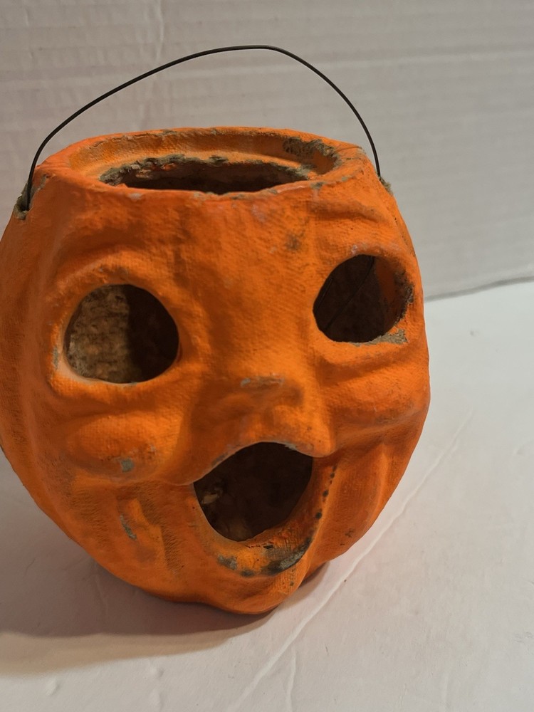 VTG Halloween Pulp Paper Mache Pumpkin Jack-O-Lantern Choir Boy Wire Handle 5 In