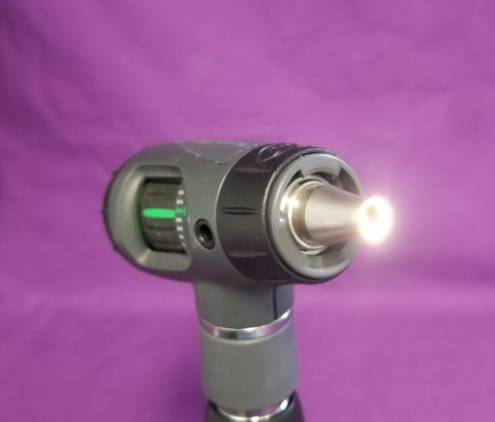 Welch Allyn 23810 MacroView 3.5V Fiber-Optic Otoscope - Working with Defect-L38