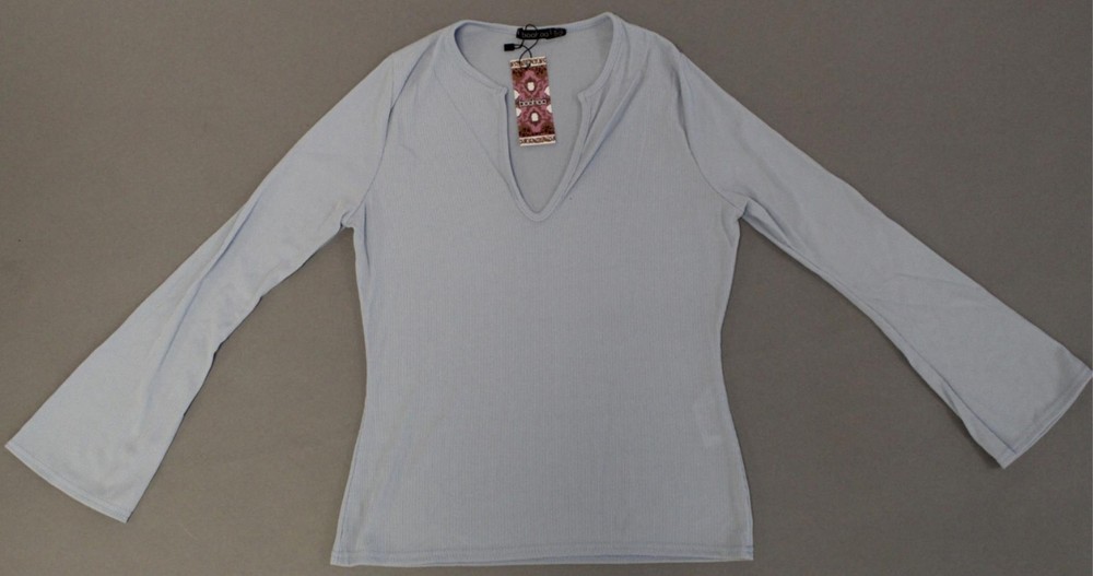 Boohoo Women's Solid Notch Neck Flare Sleeve Top JL3 Blue Size US:10 UK:14 NWT