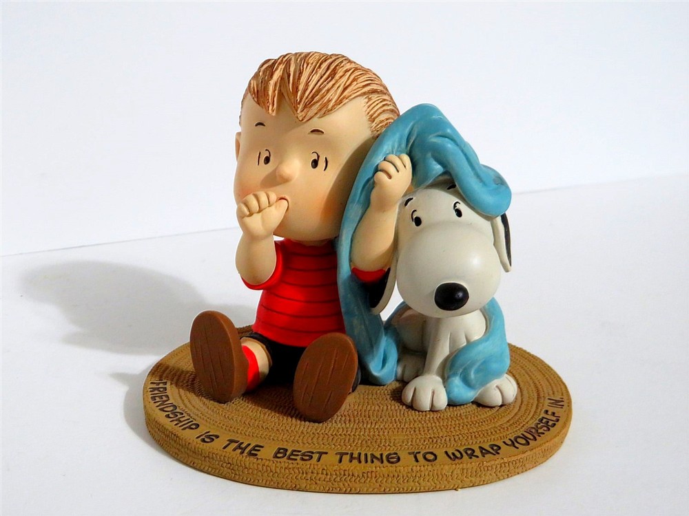 SNOOPY PEANUTS CHARLIE BROWN LINUS HALLMARK GALLERY FIGURE FIGURINE 2020