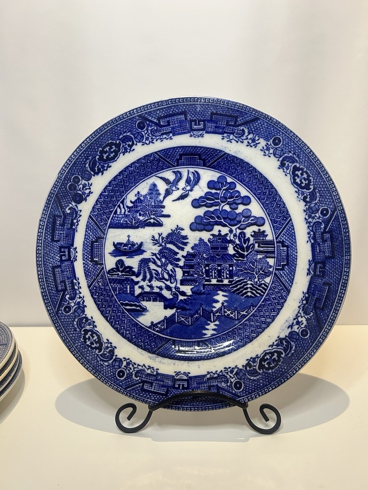 VTG Churchill Blue Willow Dinner Plate Staffordshire England 10.25