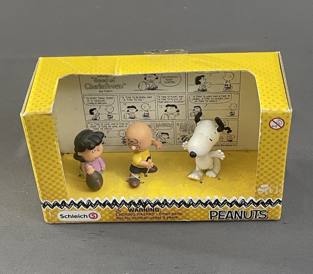 Peanuts Comic Strip Figurine Set Charlie Brown Lucy Snoopy SCHLEICH 22014