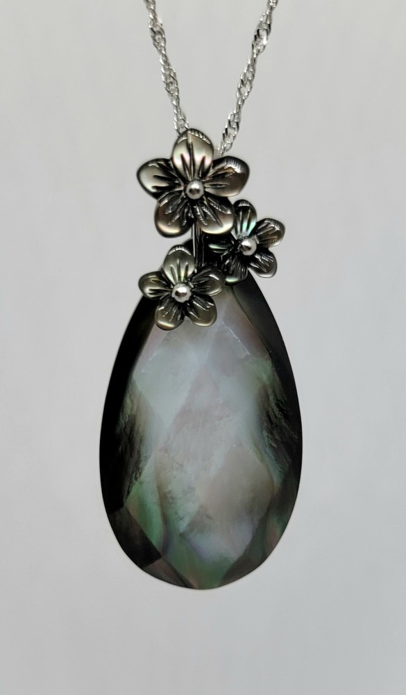 JTV Tahitian Mother of Pearl 925 Silver Faceted Flower Pendant Necklace