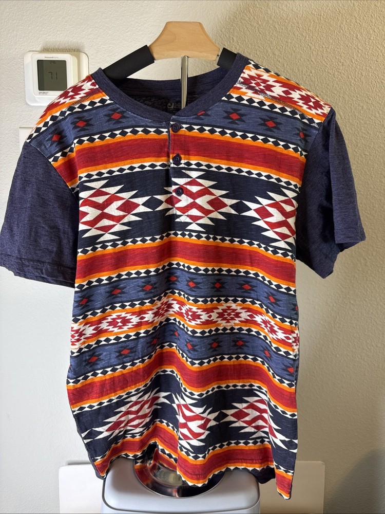 Carbon Men’s Henley Shirt Short Sleeve Aztec Print Size XL