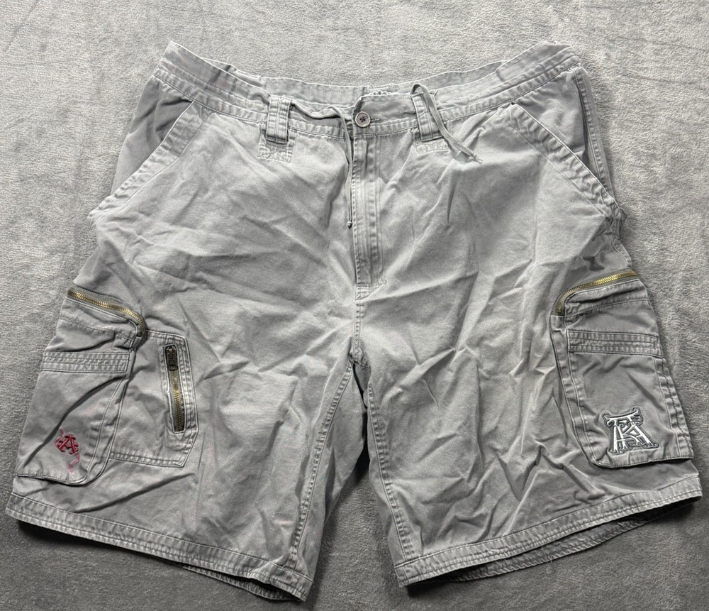 vintage Akademiks cargo style streetwear Y2k embroidered Hip Hop shorts size 46