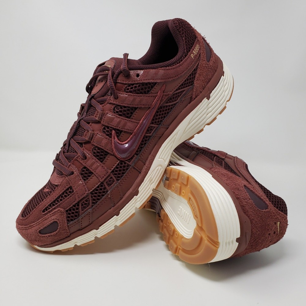 Nike P-6000 SE Dark Pony Metallic Gold Burgundy Crush Men's Size 11.5 HF0015-200