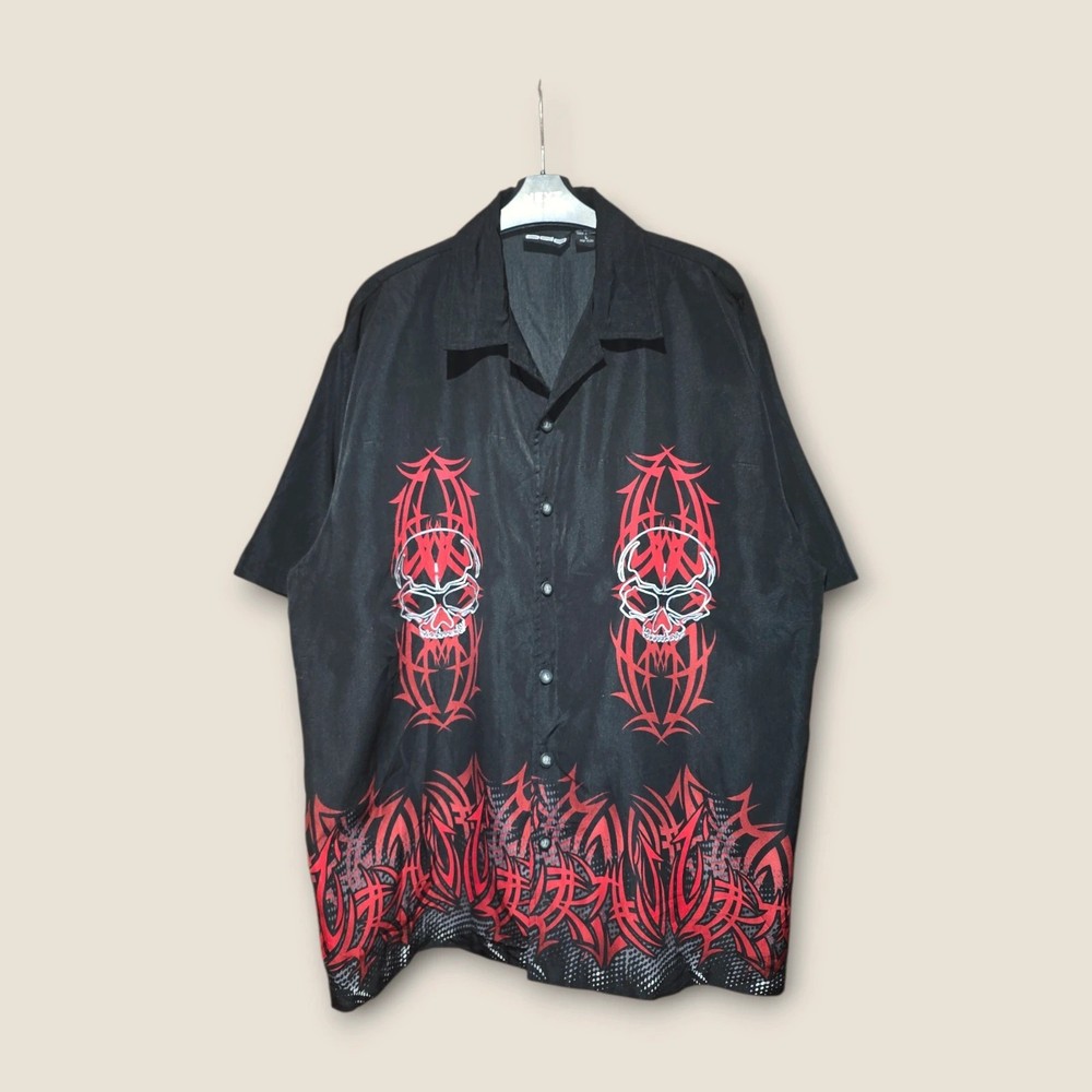 Men's Black Odo Y2K Embroided Skull Graphic Short Sleeved Shirt, Large