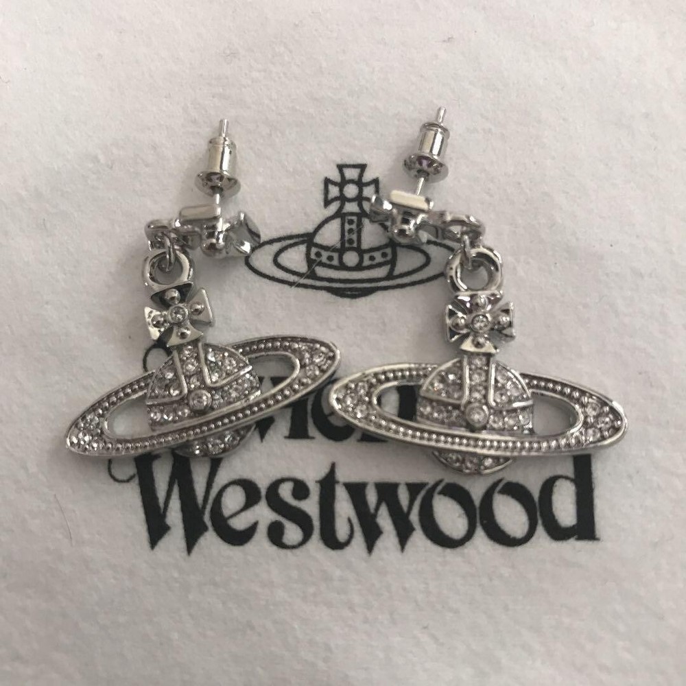 Vivian earrings bath relief silver No box #33