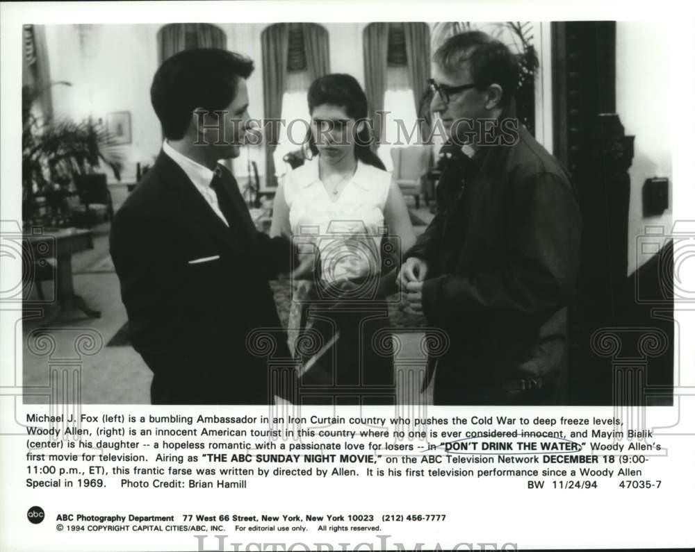 1994 Press Photo Michael J. Fox and co stars in 