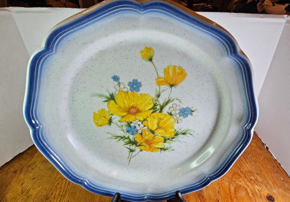Mikasa Country Club Amy Serving Dinner 12” Plate Vintage Floral Japan
