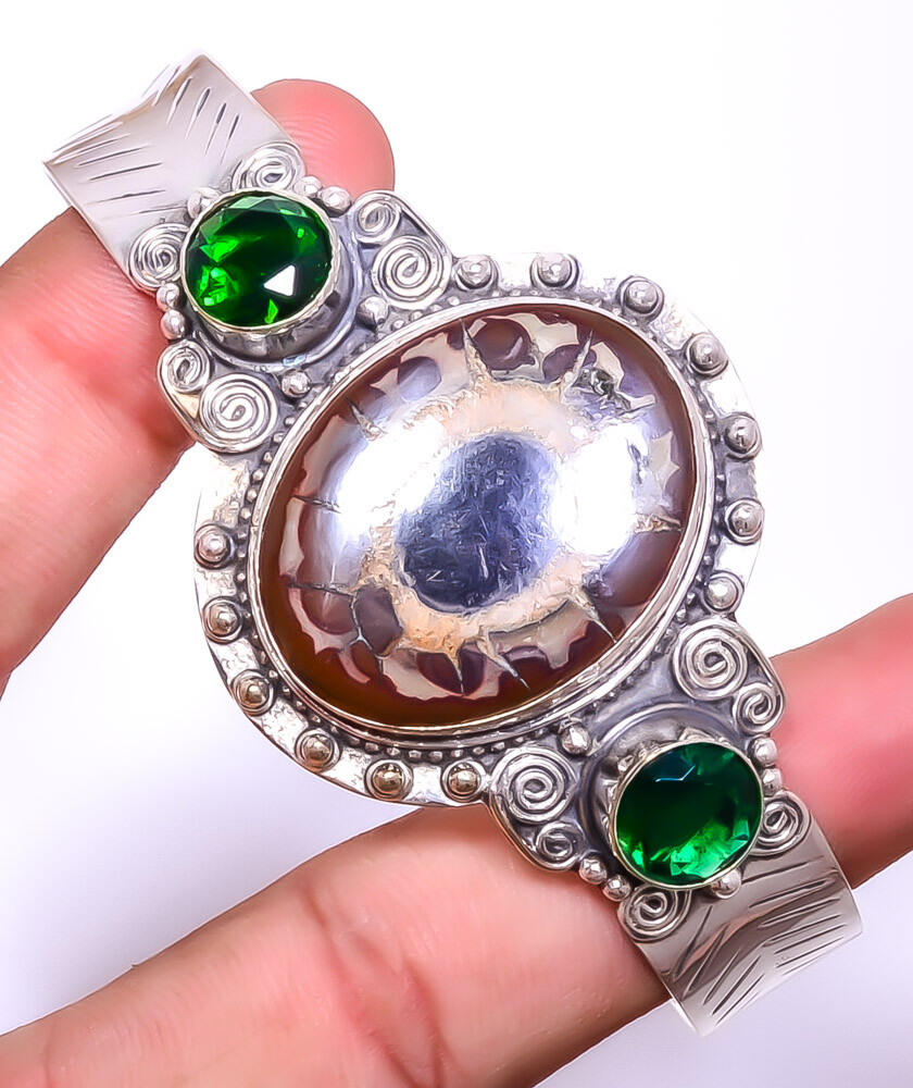 Septerian Gronatites, Emerald (Simulated) 925 Sterling Silver Bali Cuff Adst. T4