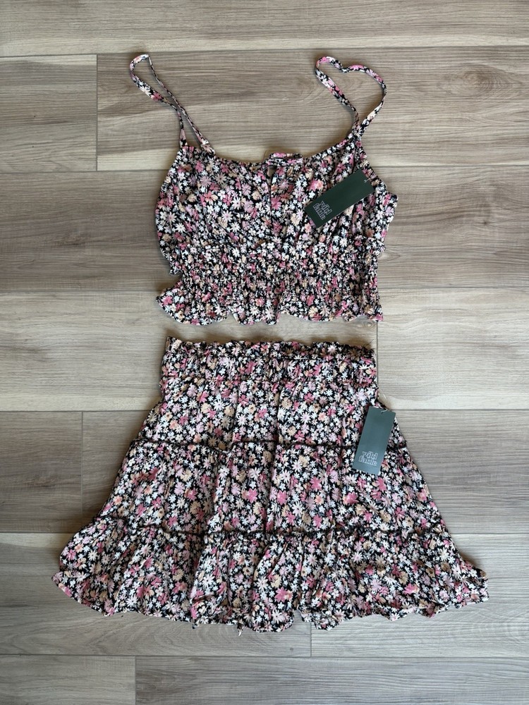 Wild Fable Women's Floral Smocked Top & Shorts Set M XS Adjustable Straps