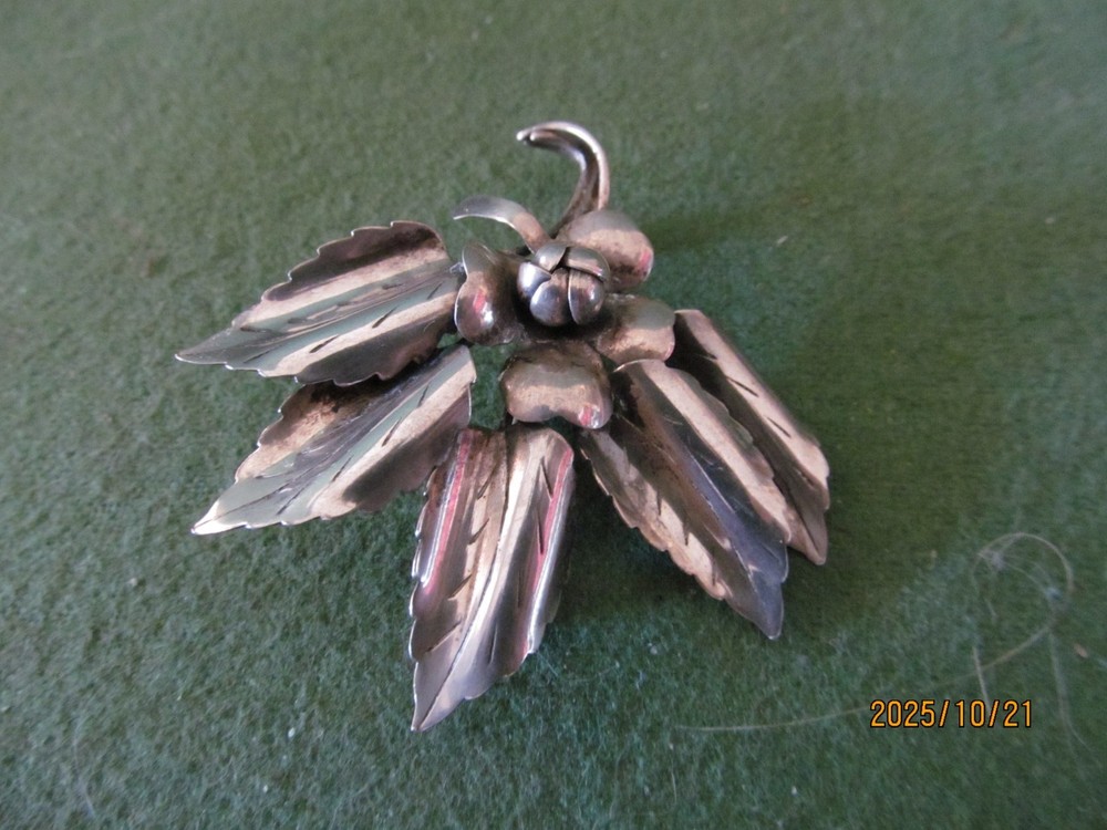 Vintage old Sterling Silver 925 flower leaf Pin Brooch hand made