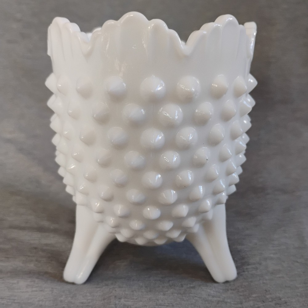 Vintage White Milk Glass Hobnail Egg Shaped 3-Footed Vase Scalloped Rim 5
