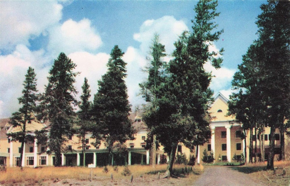 Lake Hotel on Yellowstone Lake - Yellowstone National Park Wyoming WY - Postcard