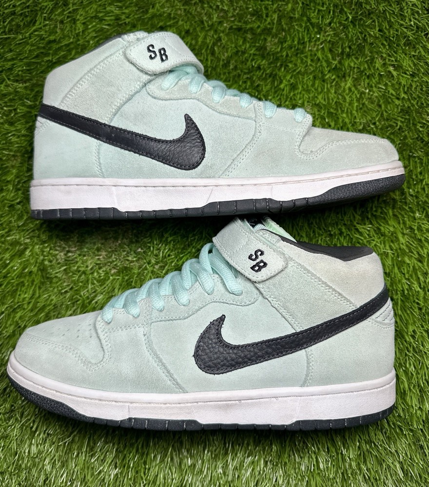 Size 9.5 - Nike Dunk Pro SB Mid Green