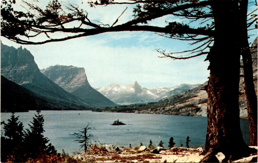 ST. MARY LAKE, Glacier National Park, Going-to-the-Sun Highway, Postcard