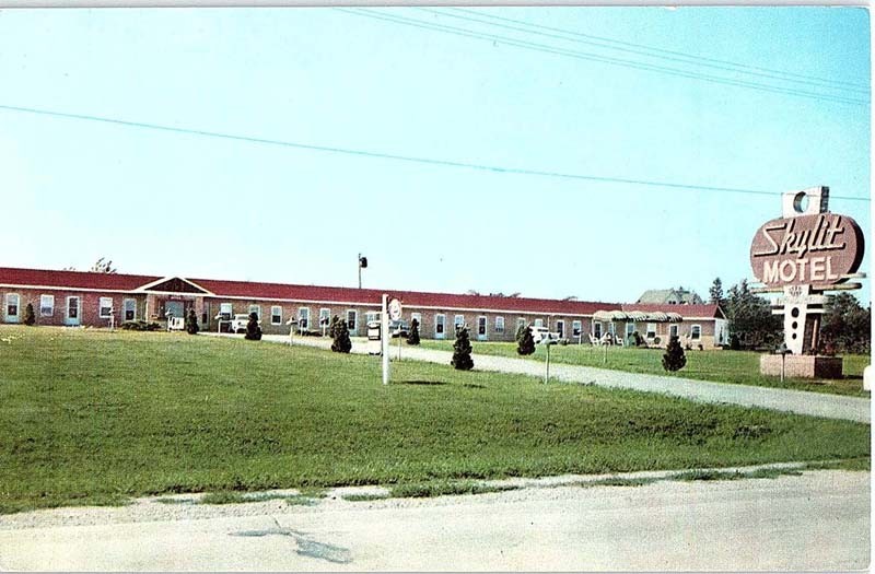 Postcard MOTEL SCENE Cedar Rapids Iowa IA m/09 AI7345