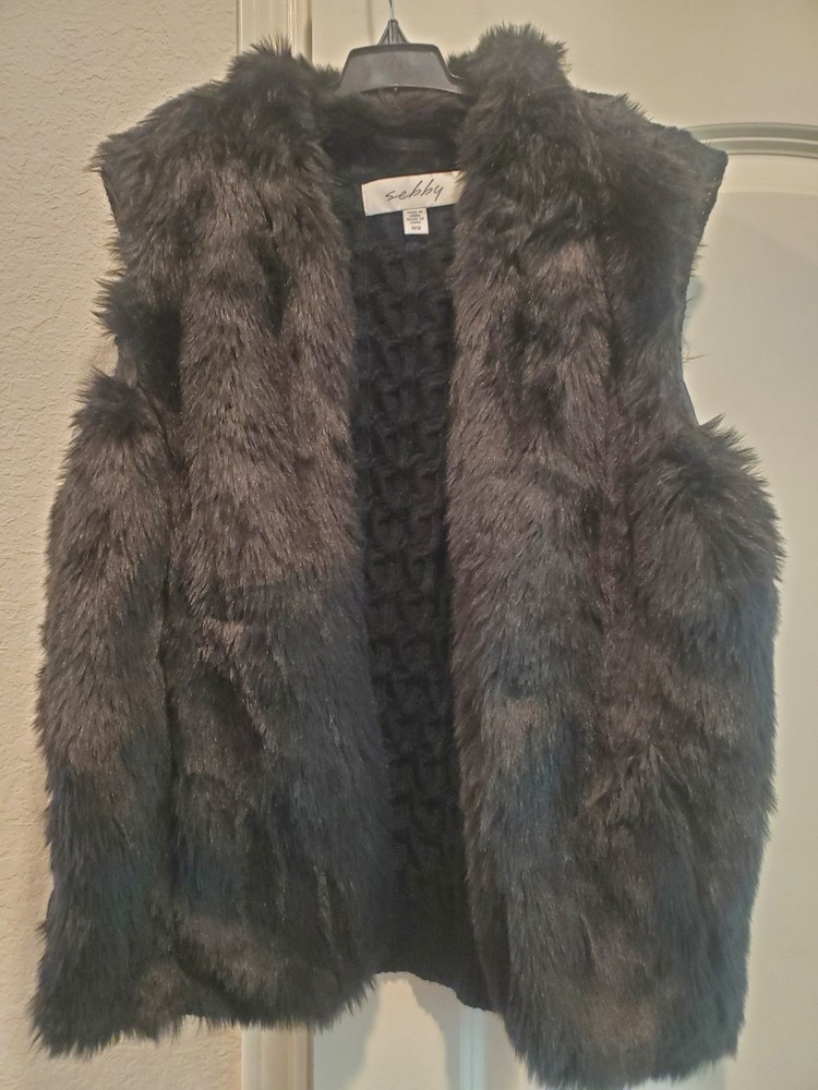 Sebby Collection Women’s Fashion Black Vest Faux Fur Size Medium